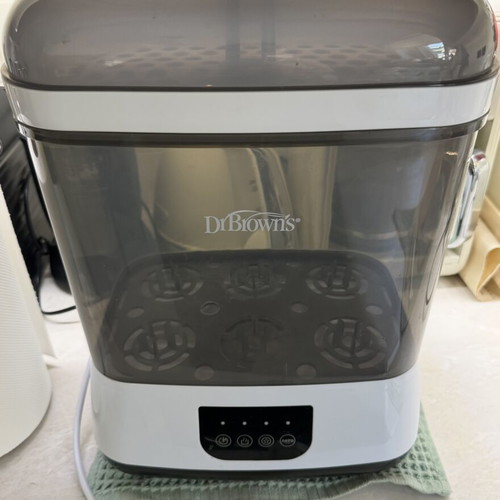 Dr. Brown's Bottle Sterilizer & Dryer with HEPA Air Filter like new