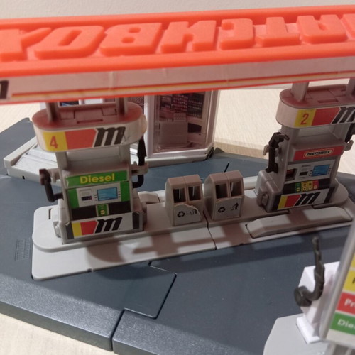 Matchbox Gas Station Car Track used