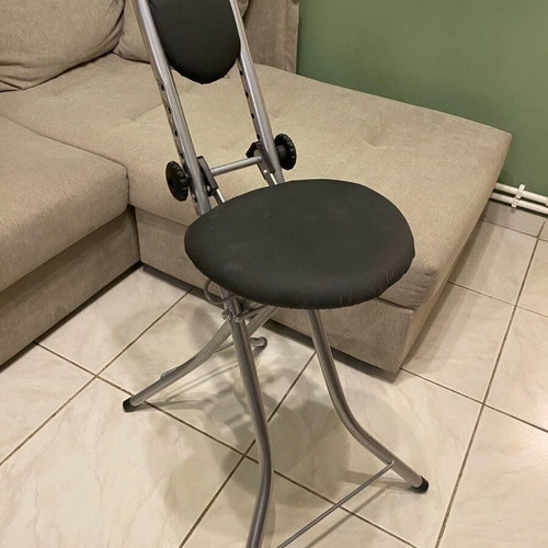 Adjustable auxiliary chair like new, work seat