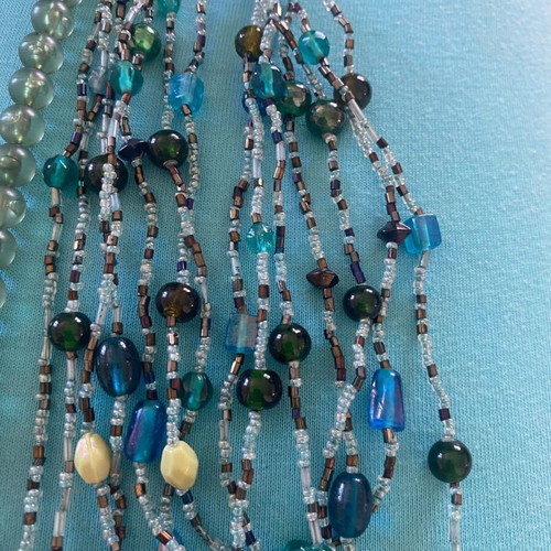 Necklaces like new, set of 3 pieces