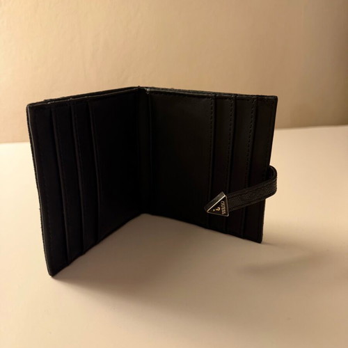Guess small wallet card holder black like new