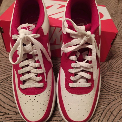 Nike Court Vision Lo athletic shoes new, red and white, size 42.5