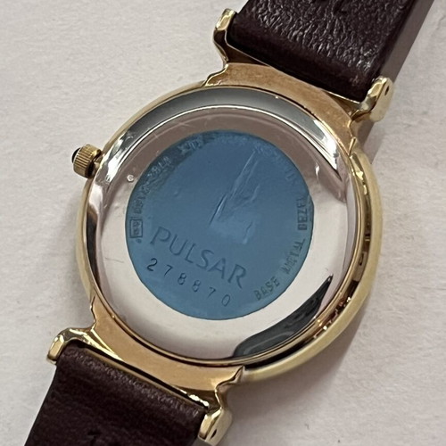 Pulsar vintage wristwatch 29mm like new, white
