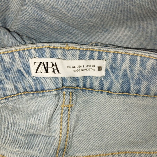 Zara high-waisted light wash jeans size 40 like new