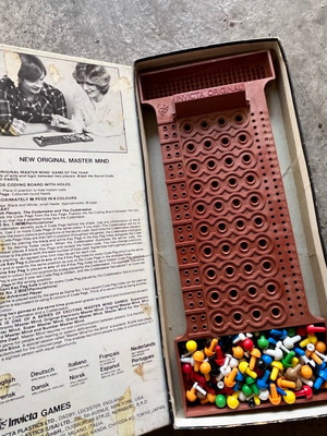 Master Mind 80s used board game