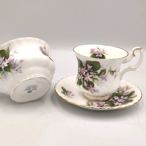 Royal Albert May Flaver bone china set like new