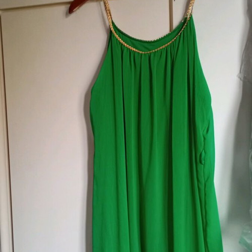 Viscose dress used with gold details, green color