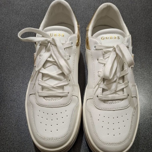 Guess Lifet Flatforms sneakers size 41, like new, white and gold