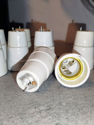 Porcelain E27 Socket New