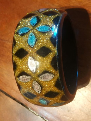 Bone thick bracelet like new, black with gold and turquoise