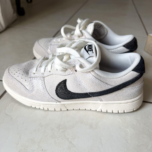 Nike Dunk Low SE 38.5 suede iridescent, like new