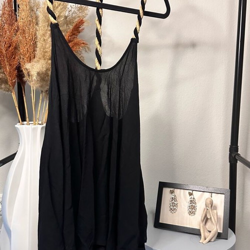 BSB airy top like new, black with gold-black braids