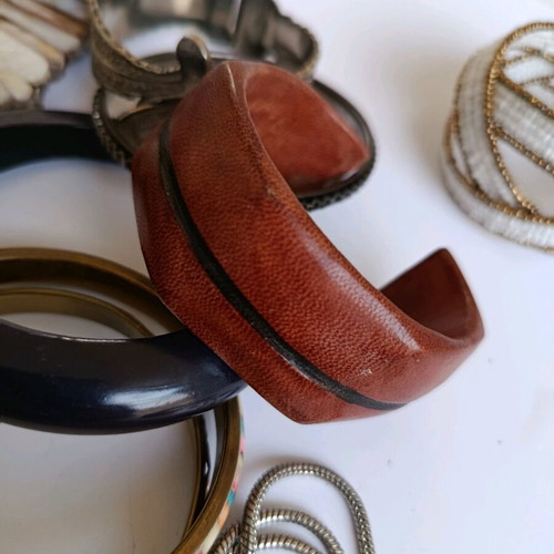 Various bracelets used, colorful pack