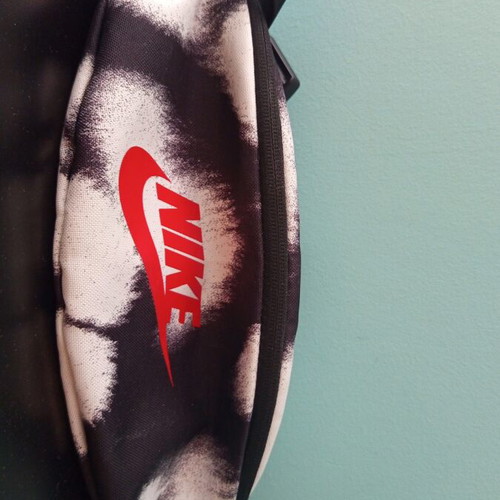 Nike crossbody bag like new, multicolor