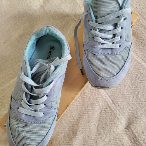 Ideal Shoes athletic shoes size 39 used, turquoise