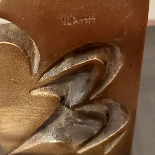 Bronze micro sculpture by Dimitris Vlassis like new