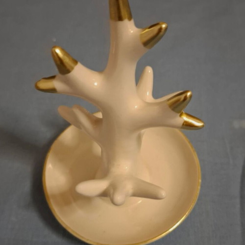 Jewelry tabletop hanger like new, white and gold