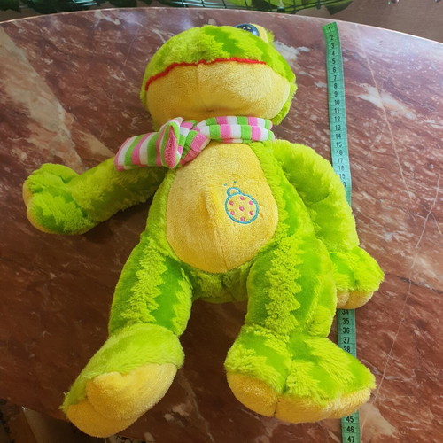 Frog plush toy like new