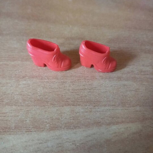 Barbie and Kelly doll set Giggles n Swing set Mattel shoes like new