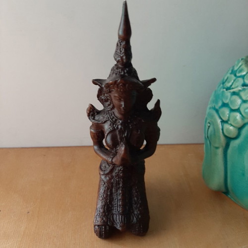 Asian art set of three items like new