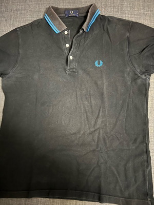 Polo Fred Perry μεταχειρισμένο, μέγεθος XL, μαύρο και μπλε
