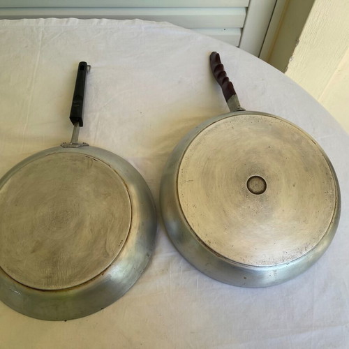 Set of used vintage kitchen items