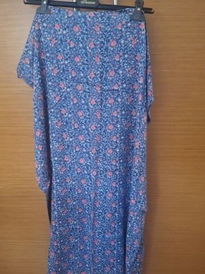 Scarf blue with pink flowers like new