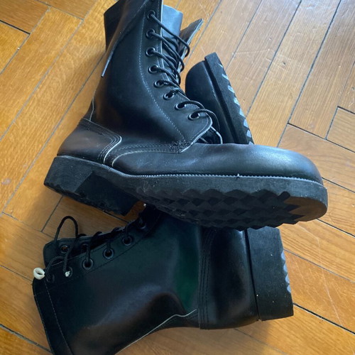 Arvyla E.S. military boots size 44.5 like new, 1975 production