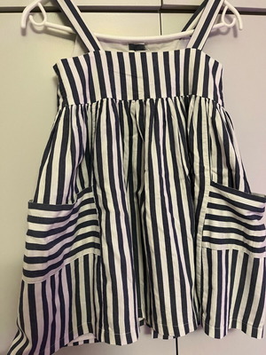 Mothercare navy dress like new for 5-6 years with pockets and buttons