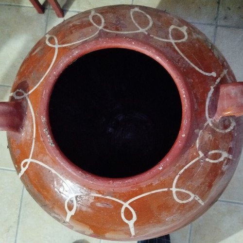 Large old clay jar used, 82 cm height, 1.45 m waist circumference