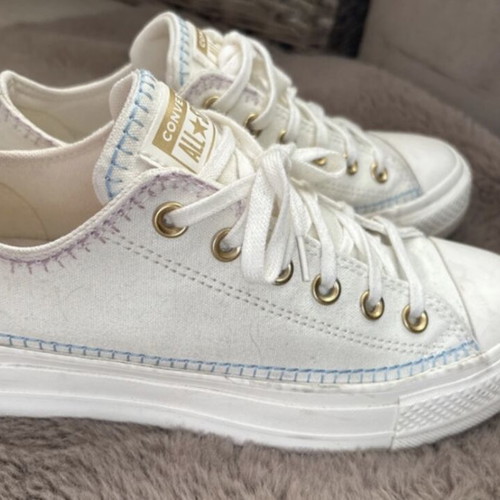 Converse Chuck Taylor Cotton White Sneakers Size 39 EU Like New