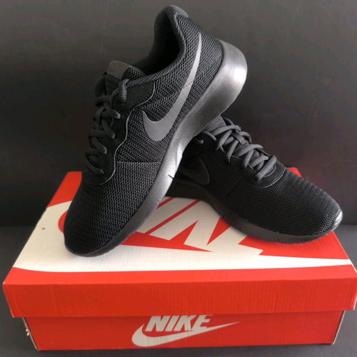Nike athletic shoes new black size 38.5