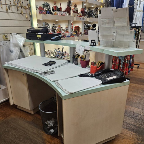 Wooden reception desk like new, professional and sturdy