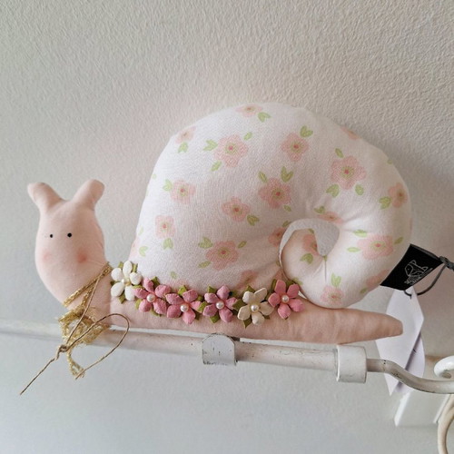 Snail doll 18 cm new