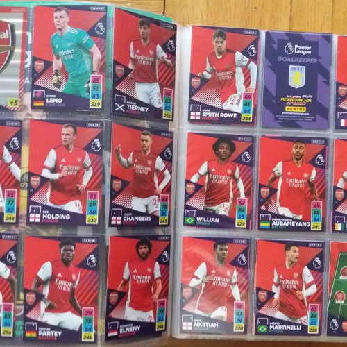 Premier League 2021-2022 Adrenalyn XL album with 445/468 cards like new