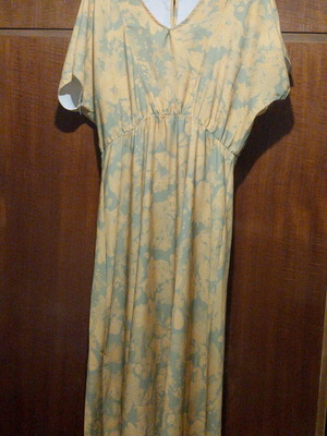 Wide long dress like new, green and yellow, size XXL