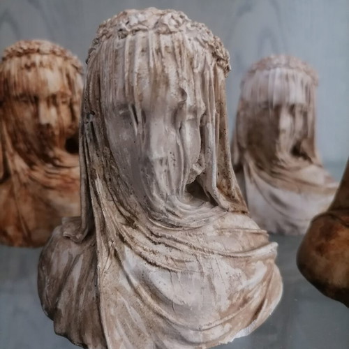 Sculptures set of 4 new, plaster and acrylic