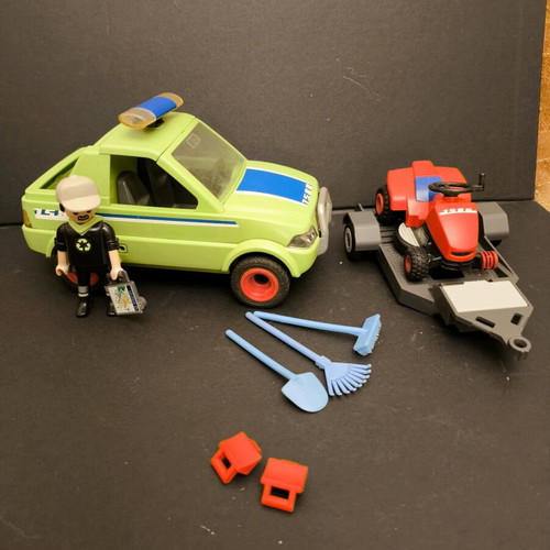 Playmobil City Action 6111 vehicle with trailer and lawn mower tractor like new