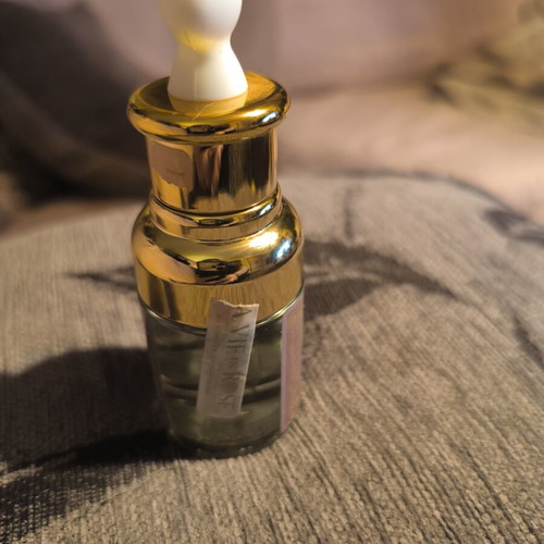 La Vie En Rose Face Oil like new with Helichrysum extract