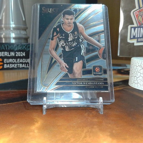 Victor Wembanyama Ultimate ASVEL EuroLeague Rookie Collection Lot 10 Cards like new