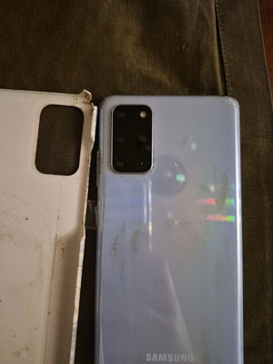Samsung S20 used blue phone with 2 cases