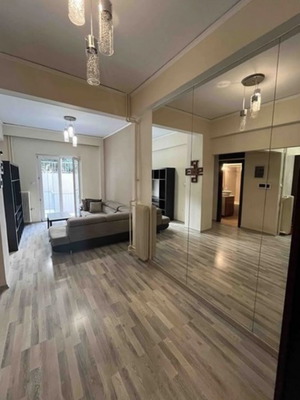 Διαμέρισμα ανακαινισμένο ημιεπιπλωμένο 50τμ 1ου ορόφου στη Νέα Σμύρνη