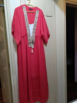 Just Perfect coral satin dress like new, size S-M, 2 pieces