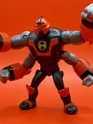 Ben 10 Playmates Omni-Kix Armor Four Arms action figure used
