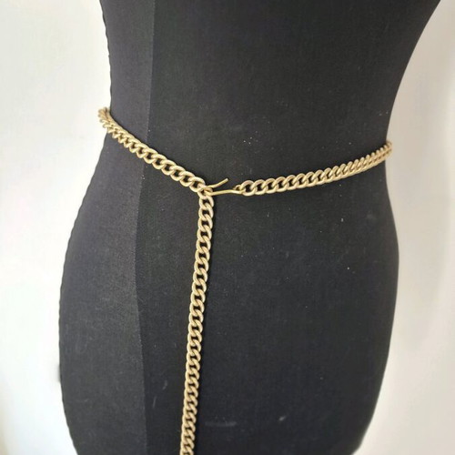 Chain belt gold like new, size 75, can be worn as necklace