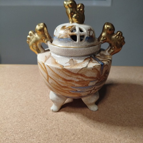 Kutani incense burner handpainted Japanese used, 17 cm height