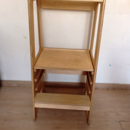 Montessori Woody Tales Learning Tower like new, wooden