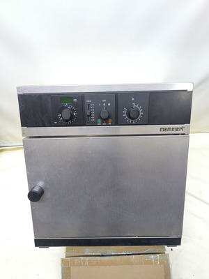Memmert UM200 sterilizer like new