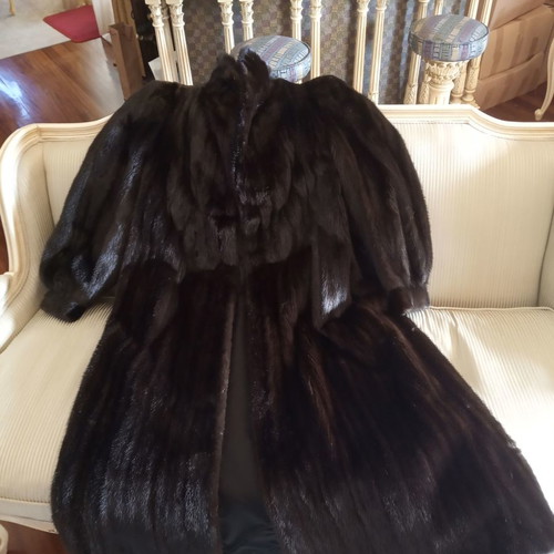 Ladies mink coat new, black, full size