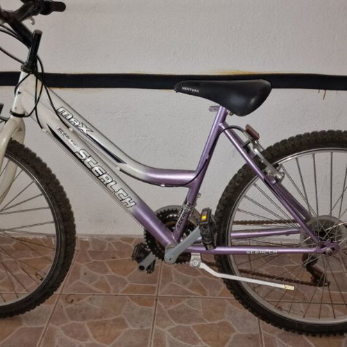 Women's Mountain Bike used, 24 Inch, V-Brakes, 7 Speeds